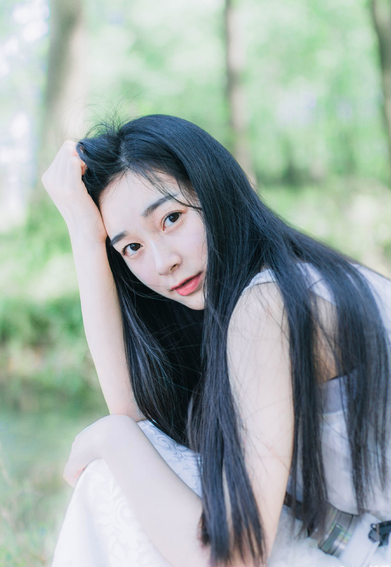 “兄长放心，父亲来前已经与我说过，此行征只是学习，只许听、看，不许问，若有想法，可以私下与兄长商议，与兄长任何决定，都不得干涉，这点，雄将军可以作证！”吕征微笑道。